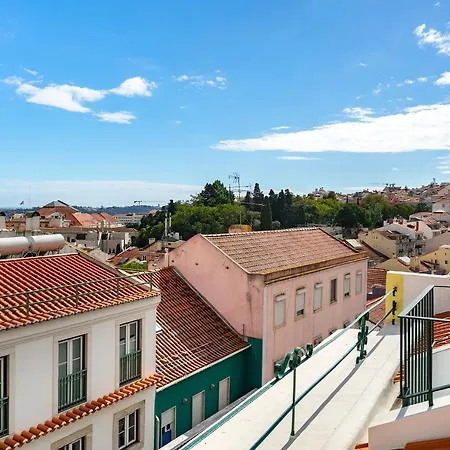 Whome Prime Location W Ac 3-bed Duplex Perfect For Families Only Appartamento Lisbona