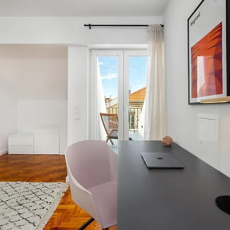 Whome Prime Location W Ac 3-bed Duplex Perfect For Families Only Apartment Lisbon