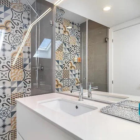 Whome Prime Location W Ac 3-bed Duplex Perfect For Families Only Lägenhet